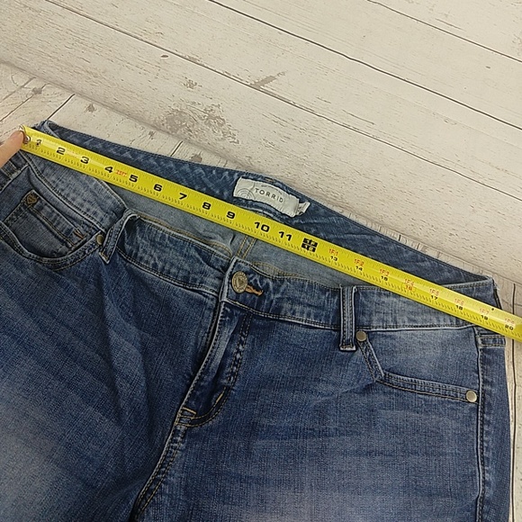 (sold)Torrid Denim Stretch Jeans 18 - Picture 7 of 8